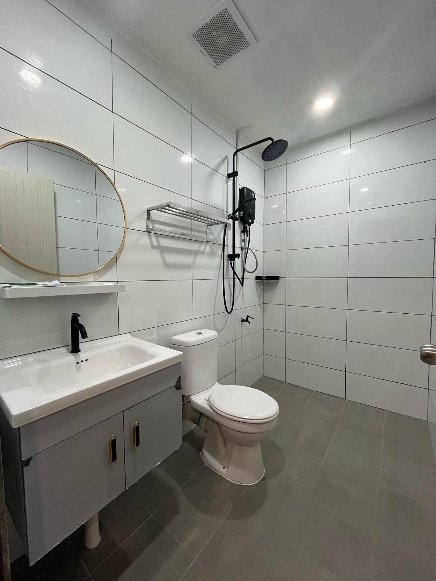 Halo Hotel Семпорна Экстерьер фото